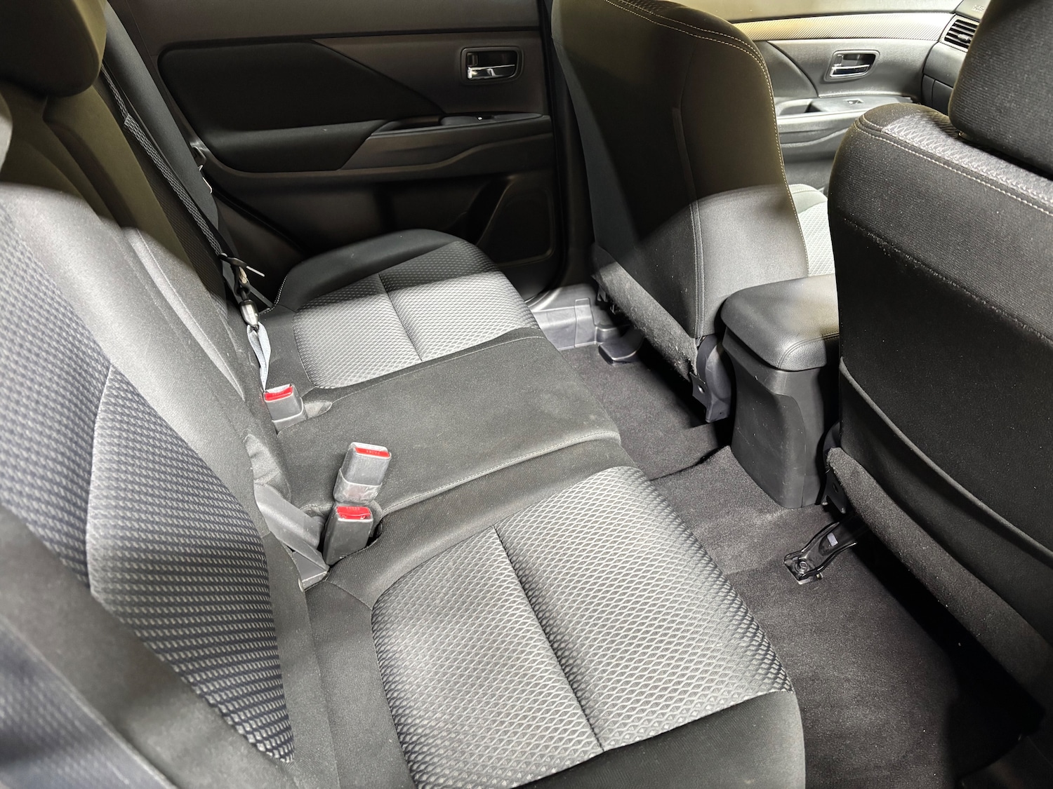 Used Mitsubishi Outlander 2016 for sale - 76177330: Photo 9