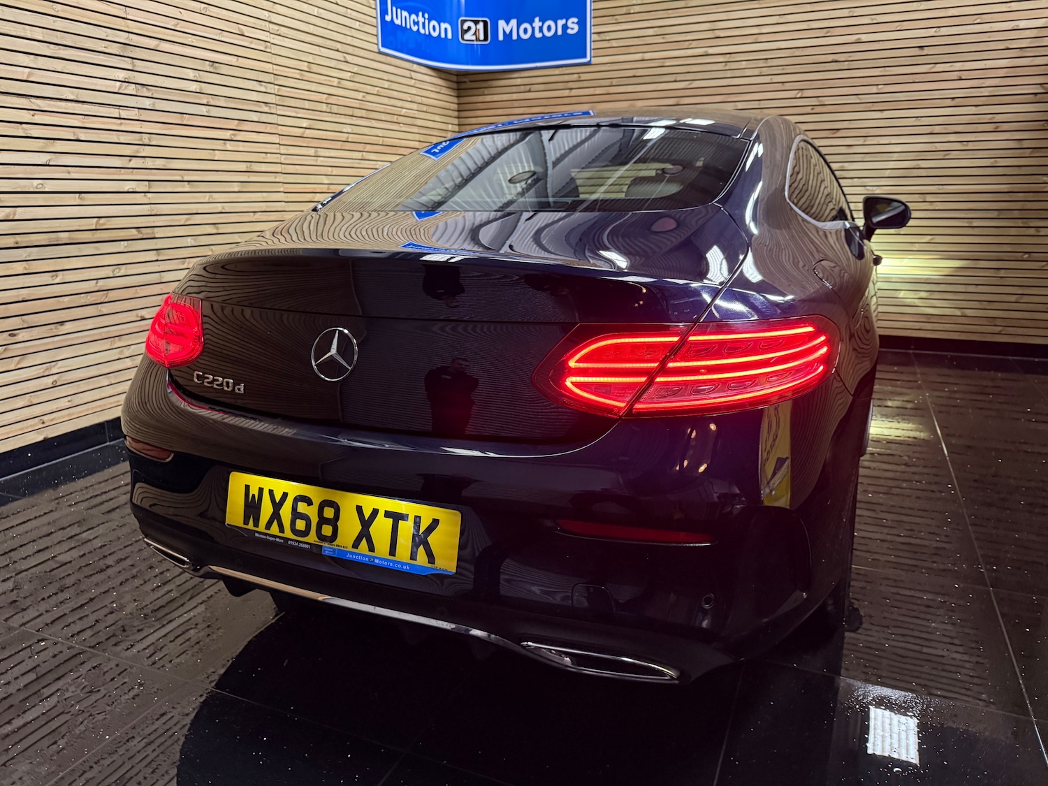 Used Mercedes-Benz C Class 2018 for sale - 77399647: Photo 15