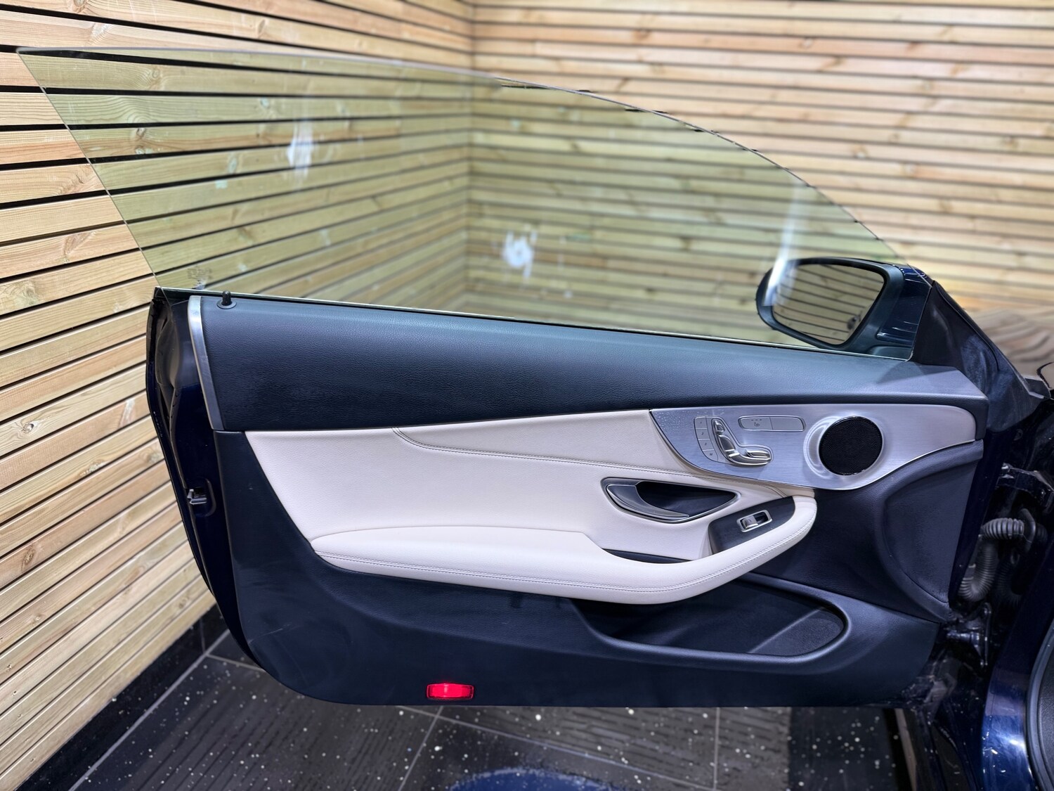 Used Mercedes-Benz C Class 2018 for sale - 77399647: Photo 34