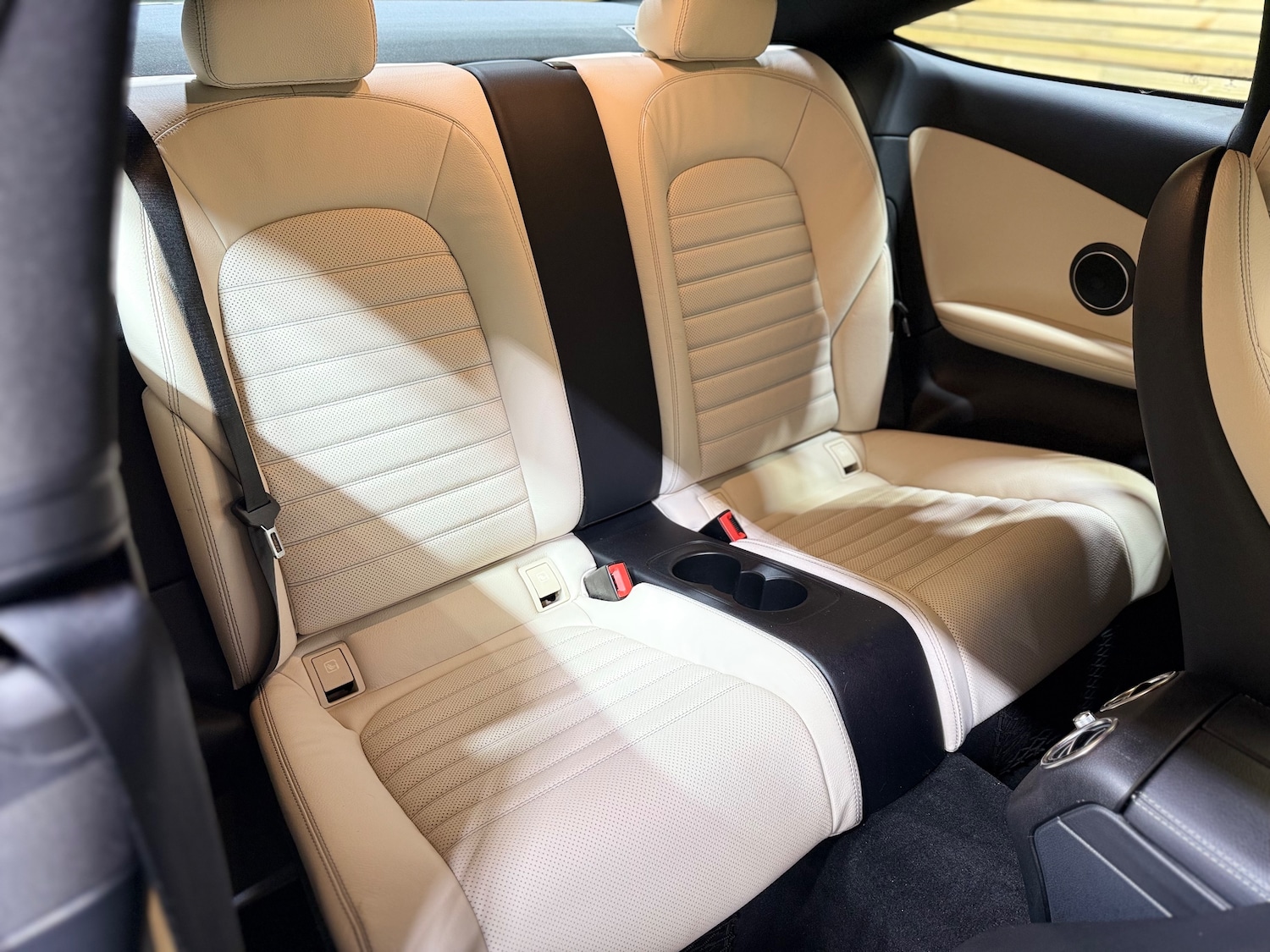 Used Mercedes-Benz C Class 2018 for sale - 77399647: Photo 8