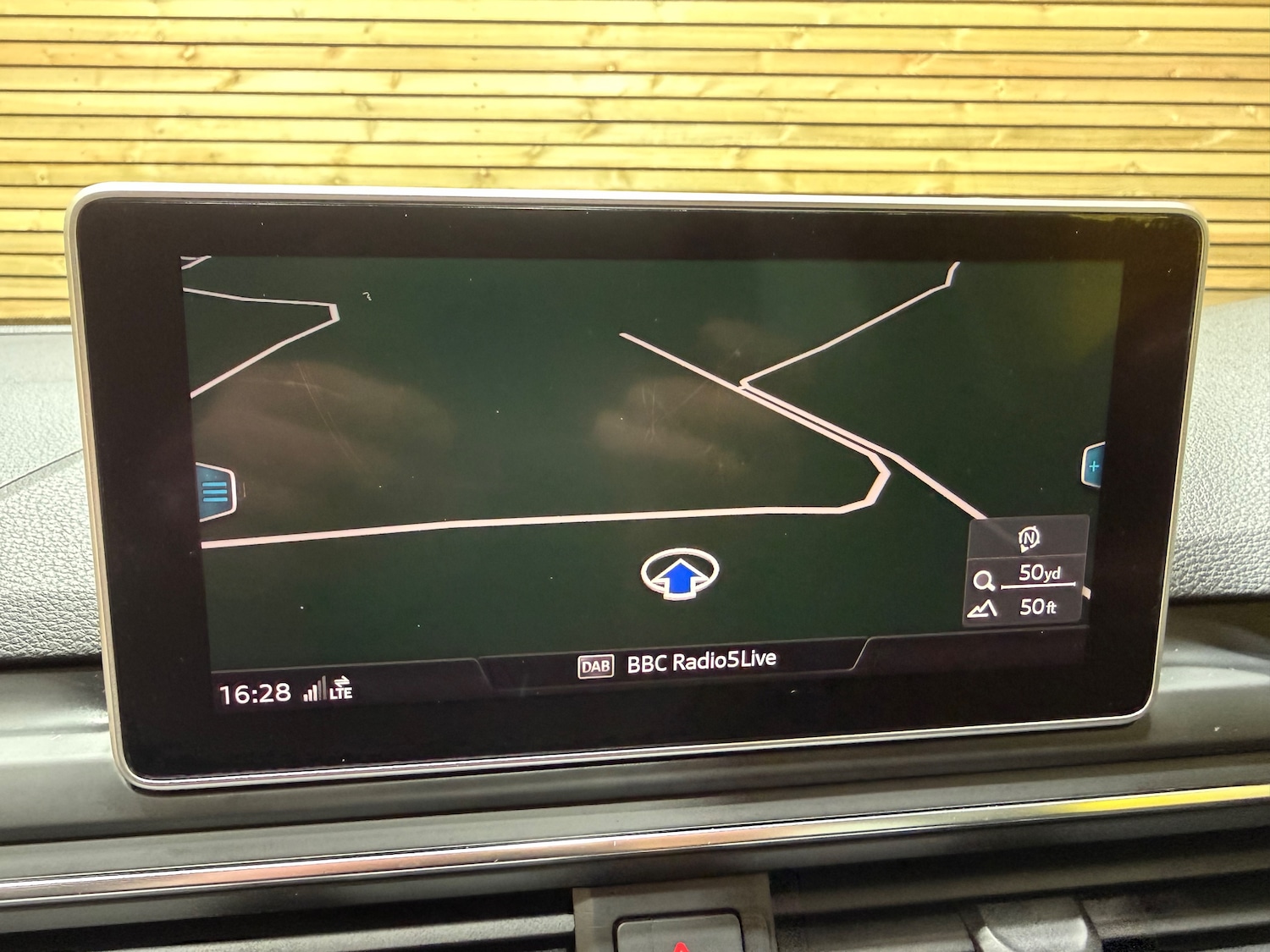 Used Audi A4 Avant 2016 for sale - 77099965: Photo 12