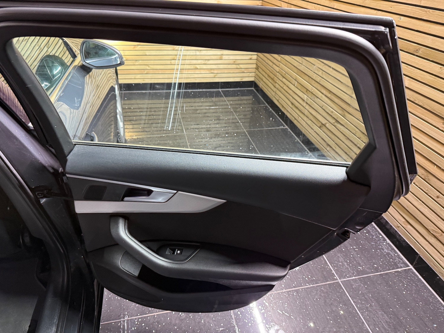 Used Audi A4 Avant 2016 for sale - 77099965: Photo 30