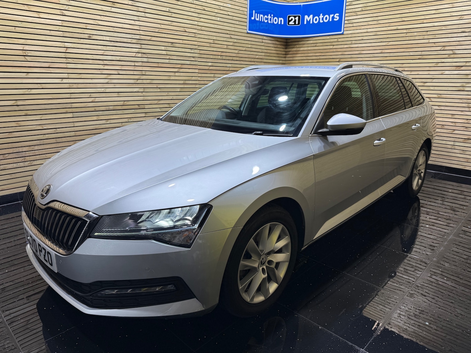 Used Skoda Superb 2020 for sale - 76557836: Photo 14