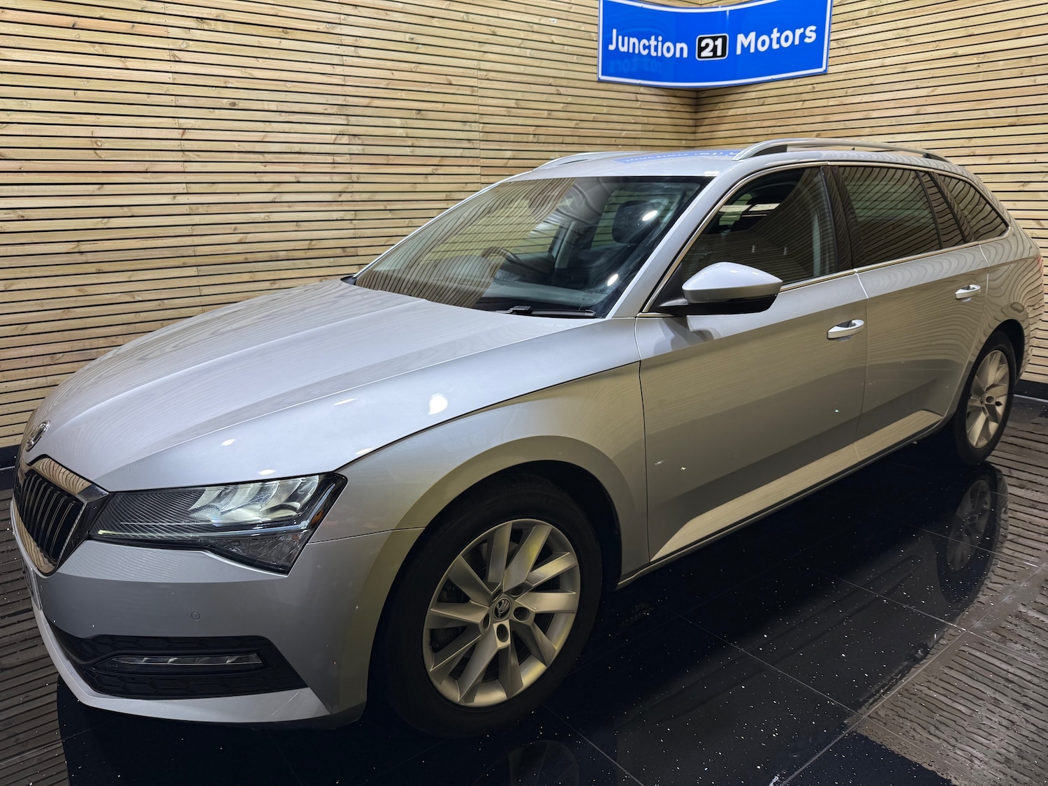 Used Skoda Superb 2020 for sale - 76557836: Photo 17