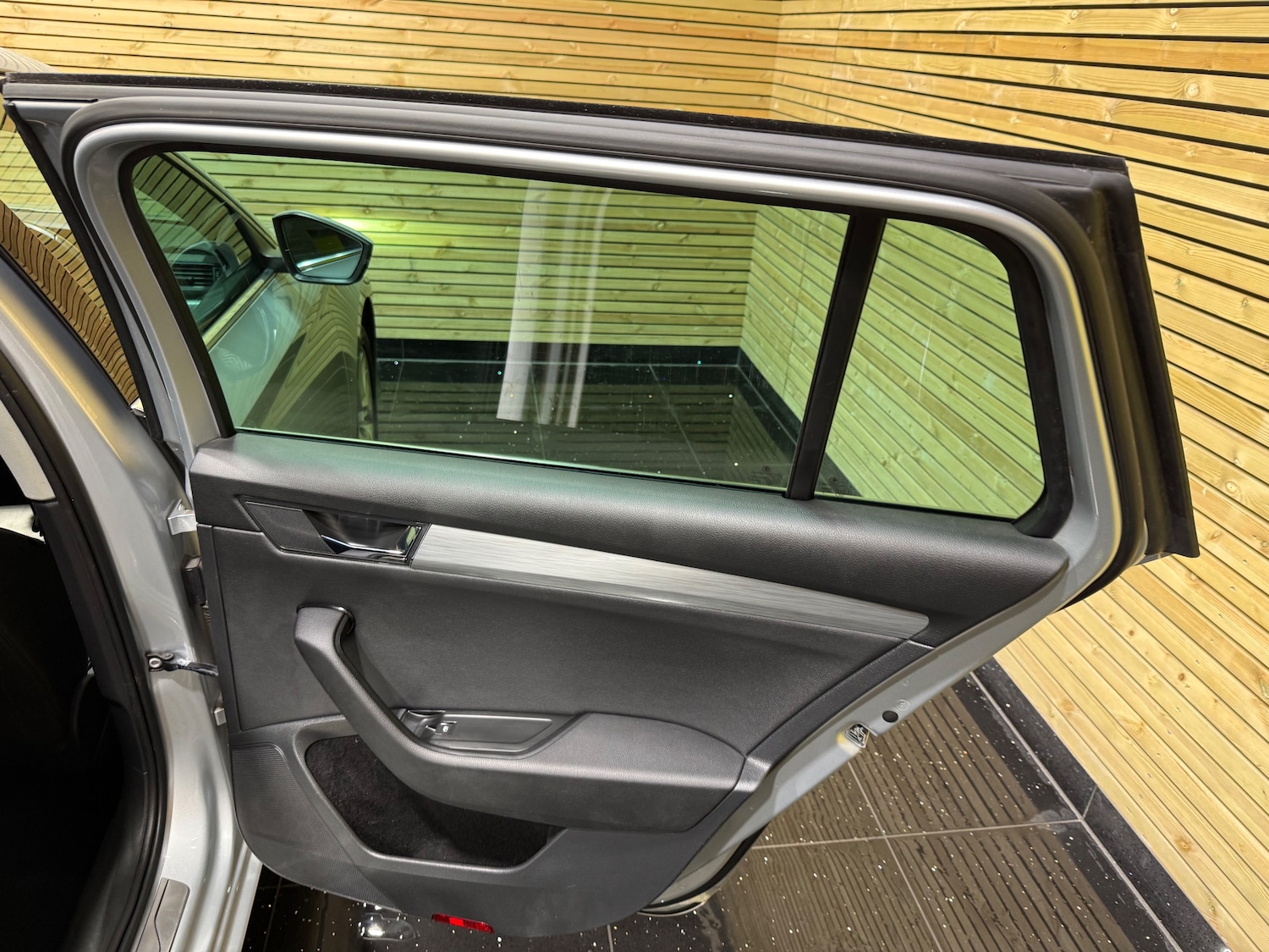 Used Skoda Superb 2020 for sale - 76557836: Photo 28