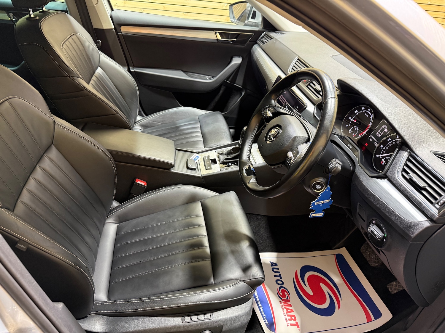 Used Skoda Superb 2020 for sale - 76557836: Photo 8