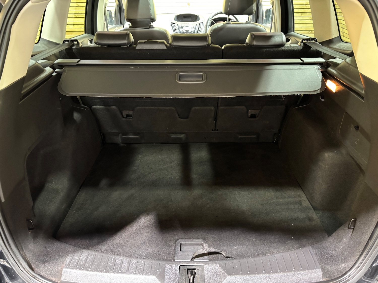 Used Ford Kuga 2014 for sale - 77639439: Photo 15