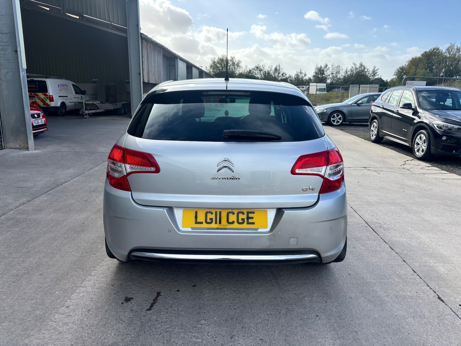 Used Citroen C4 2011 for sale - 76165189: Photo 5