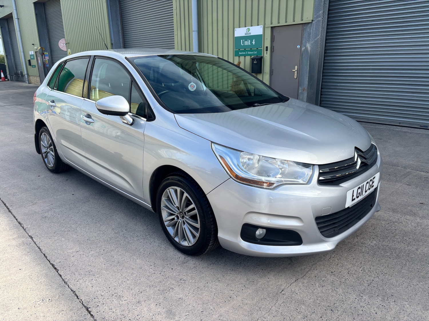 Used Citroen C4 2011 for sale - 76165189: Photo 8