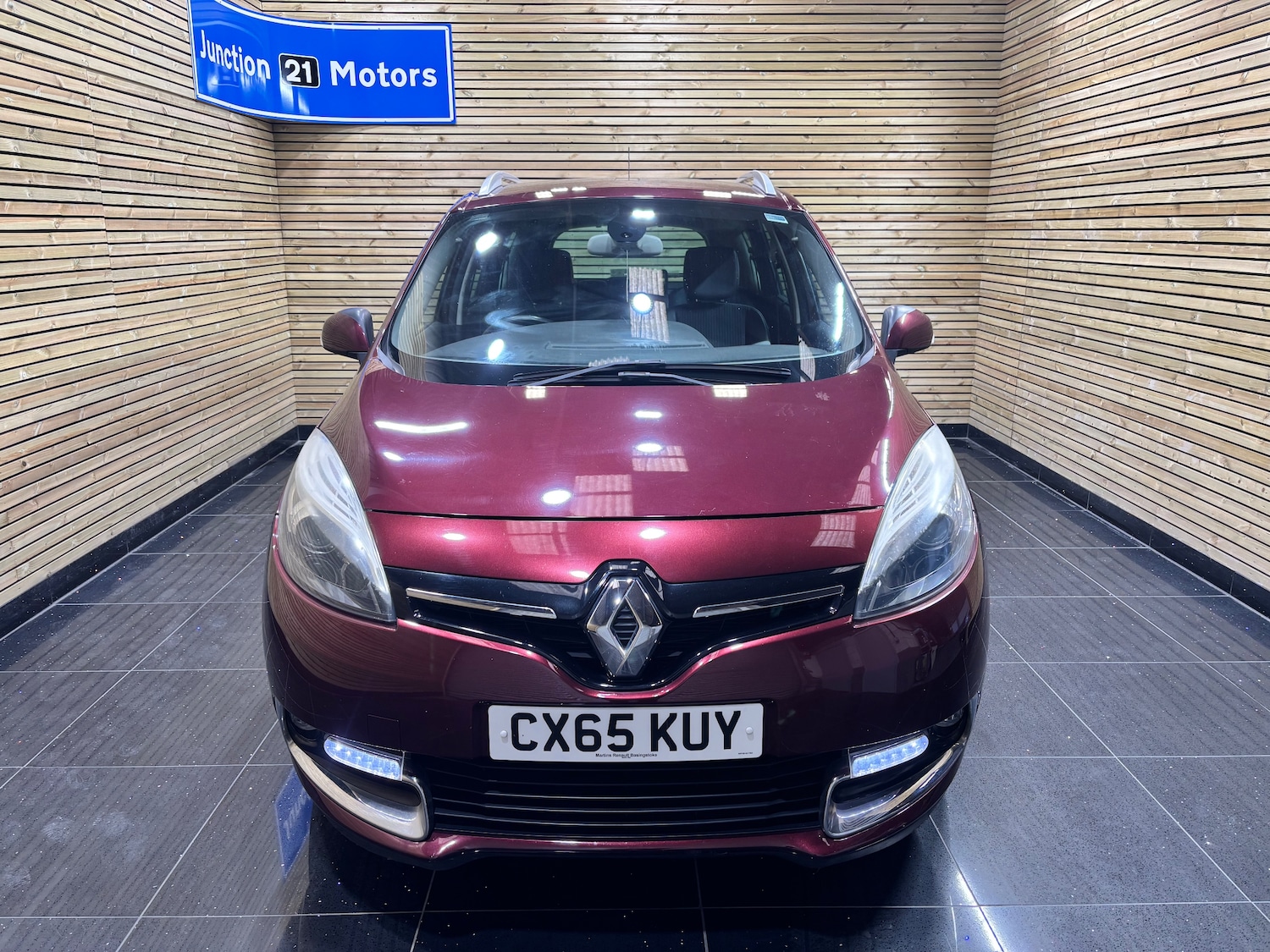 Used Renault Grand Scenic 2015 for sale - 76019467: Photo 2