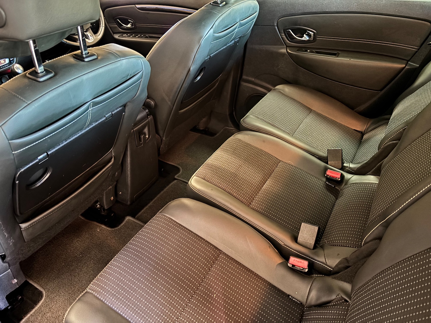 Used Renault Grand Scenic 2015 for sale - 76019467: Photo 20