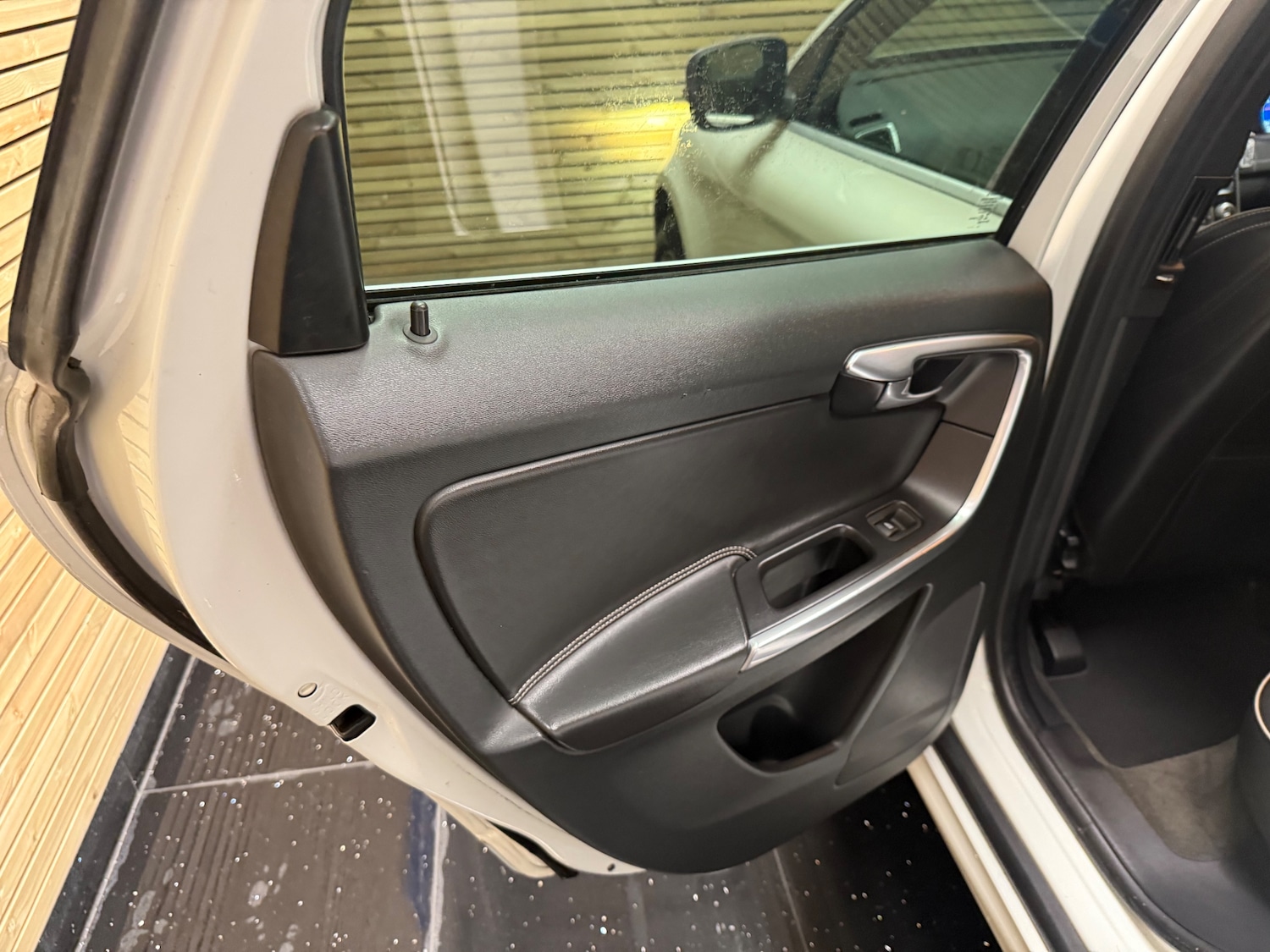 Used Volvo XC60 2014 for sale - 76819771: Photo 29