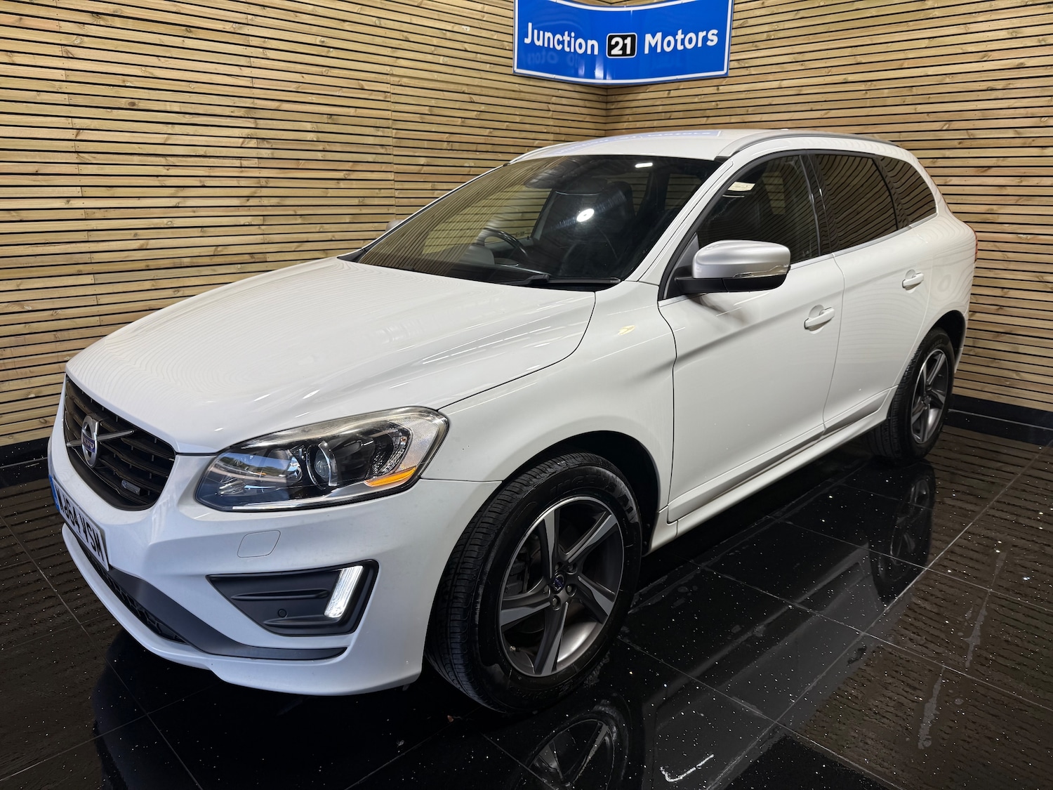 Used Volvo XC60 2014 for sale - 76819771: Photo 5