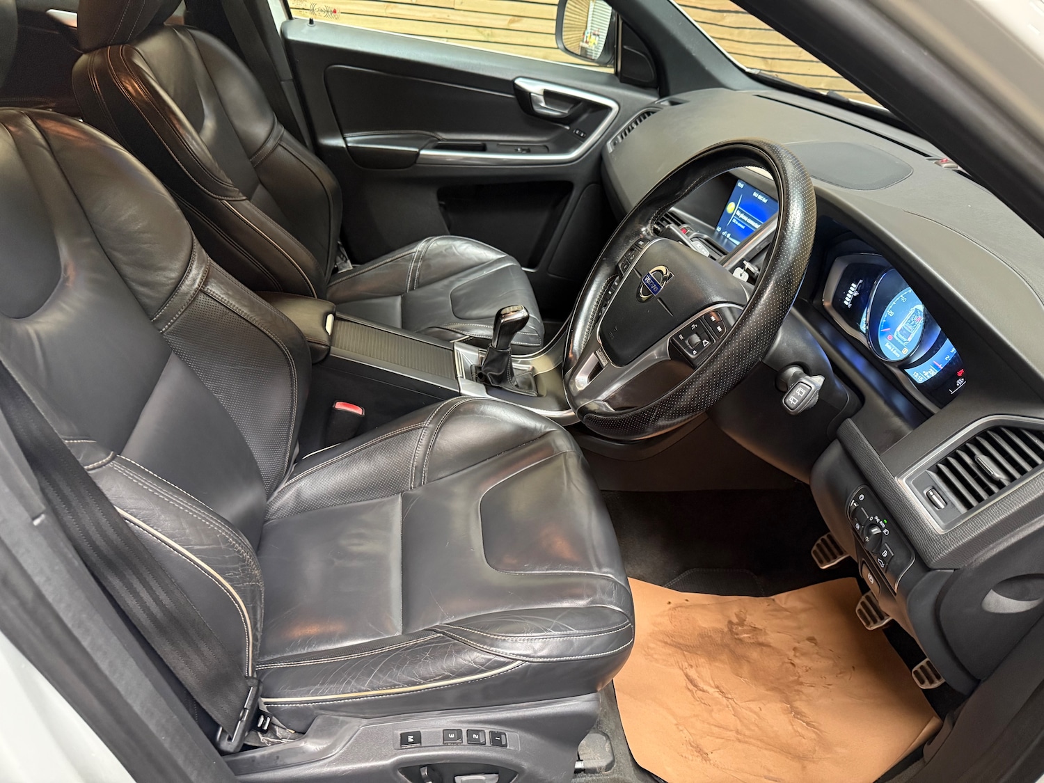 Used Volvo XC60 2014 for sale - 76819771: Photo 7