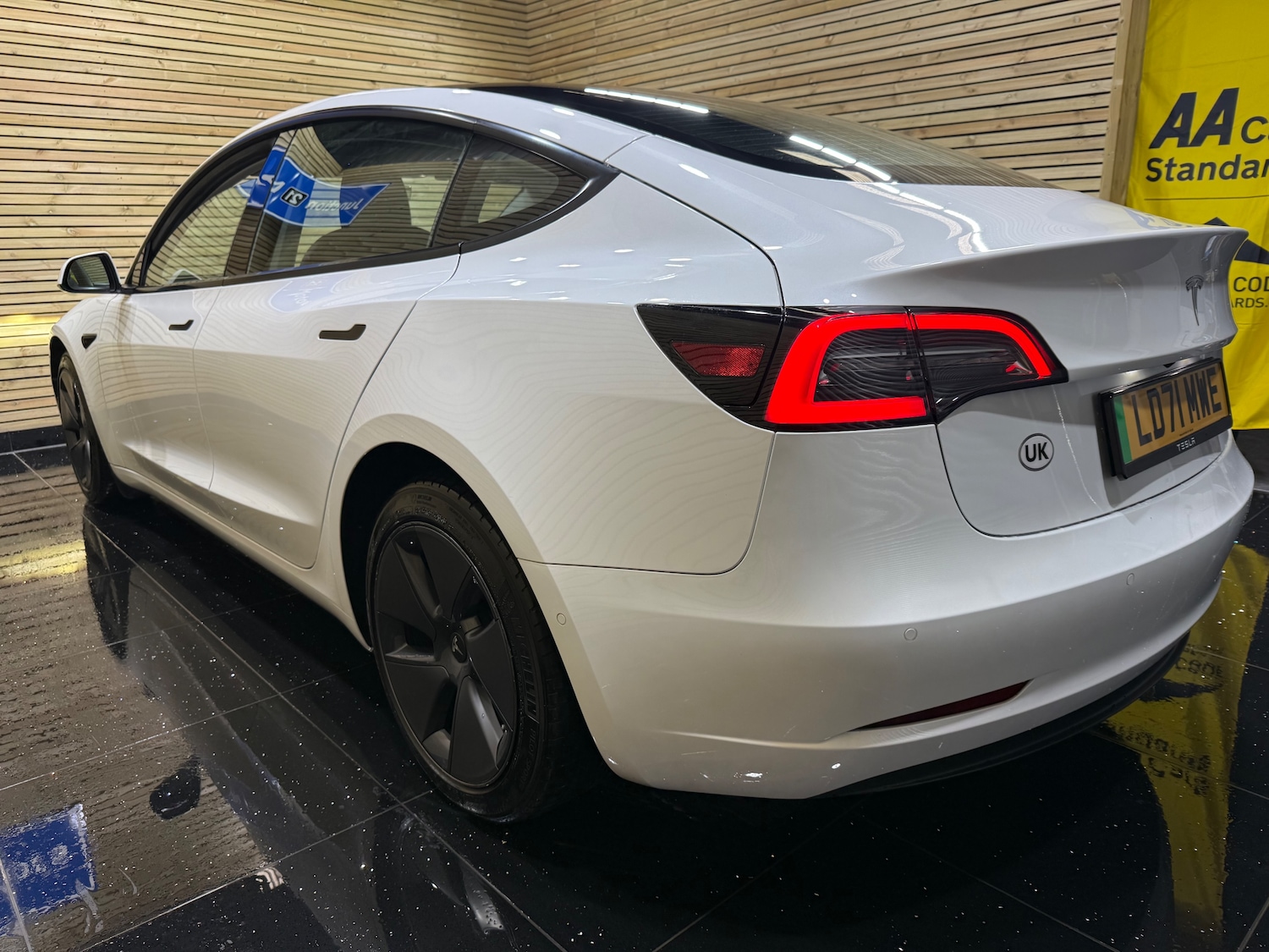 Used Tesla Model 3 2021 for sale - 76525869: Photo 5