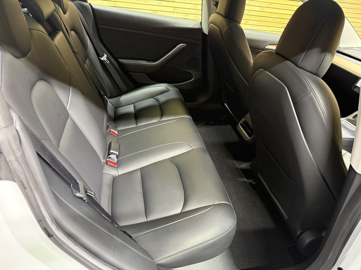 Used Tesla Model 3 2021 for sale - 76525869: Photo 8