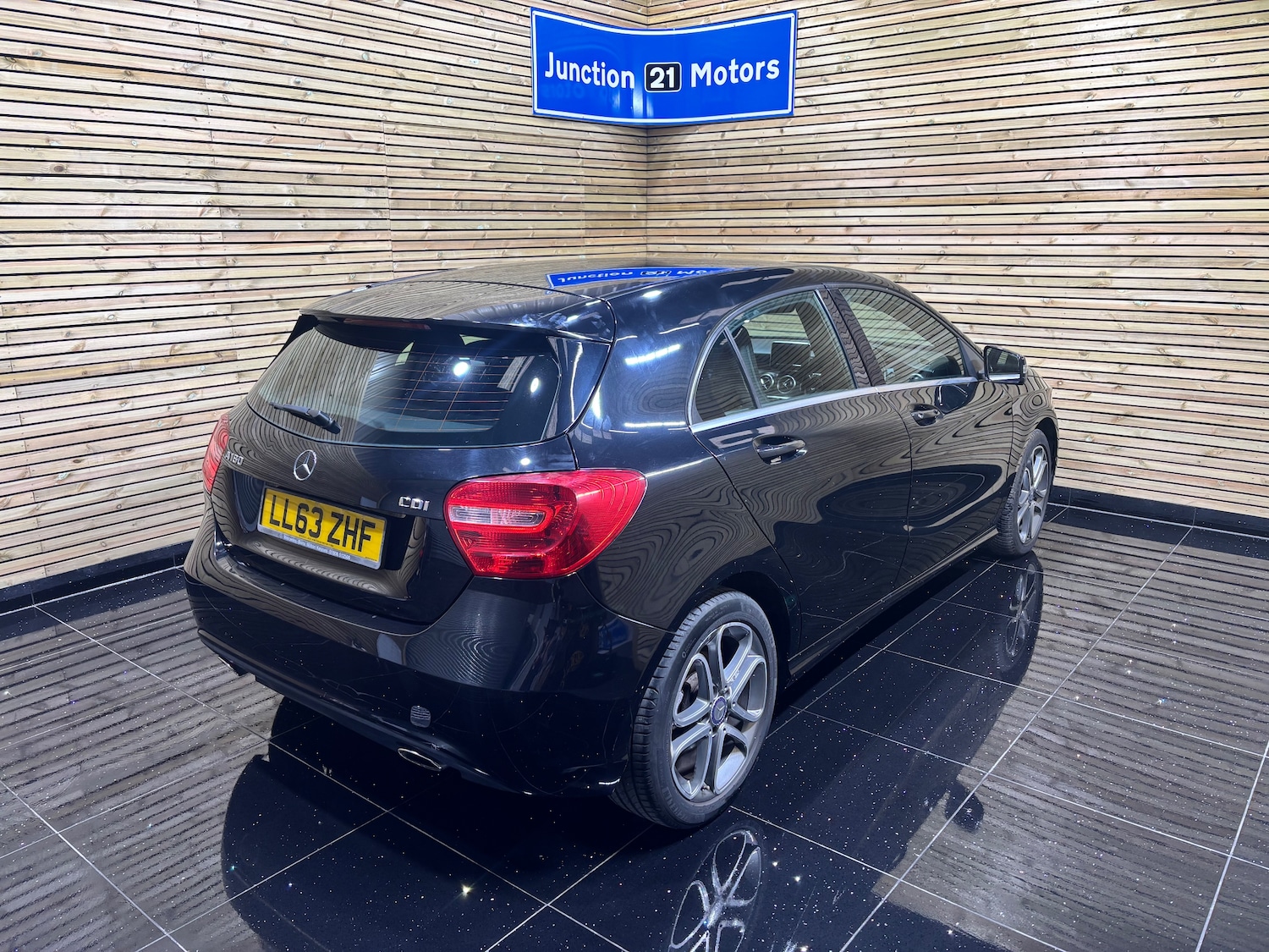 Used Mercedes-Benz A-Class 2014 for sale - 77006536: Photo 5