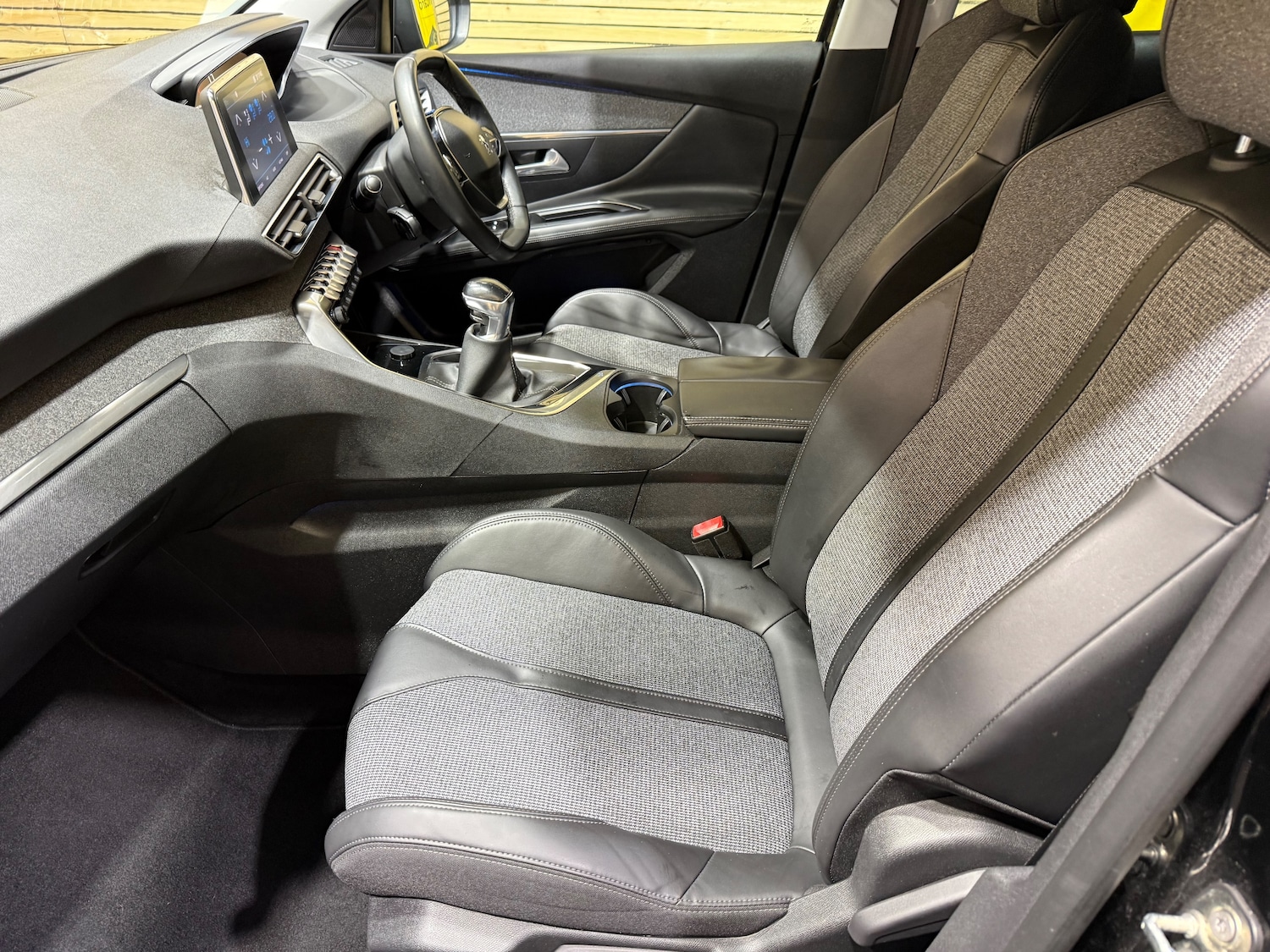 Used Peugeot 3008 2017 for sale - 77249441: Photo 32