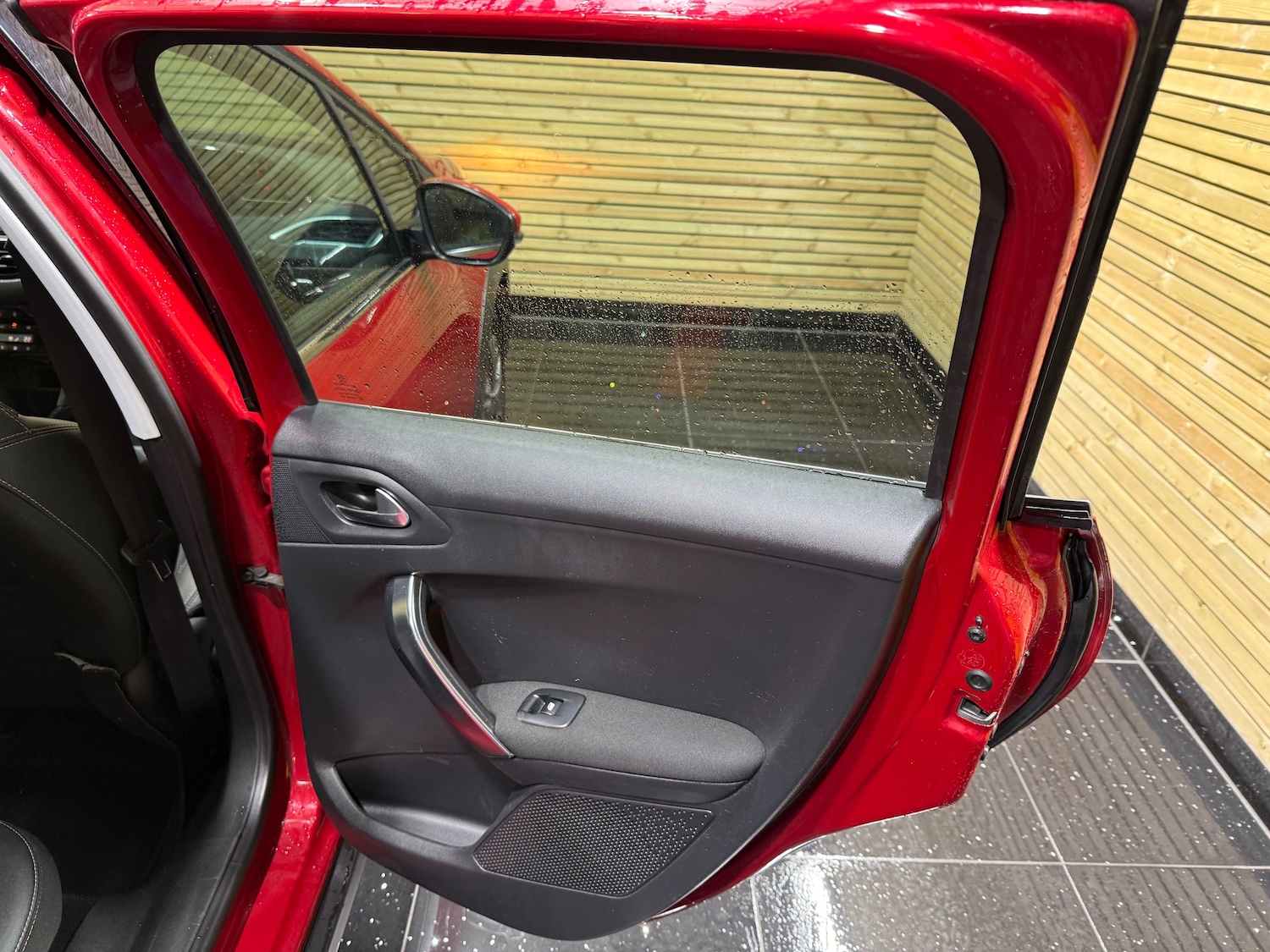 Used Peugeot 2008 2017 for sale - 76665363: Photo 22