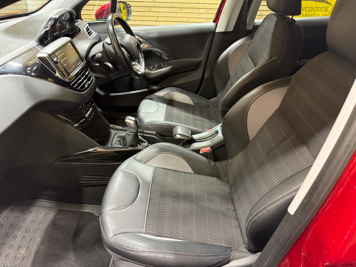 Used Peugeot 2008 2017 for sale - 76665363: Photo 26