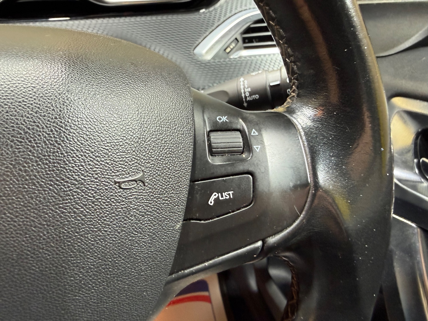 Used Peugeot 2008 2017 for sale - 76665363: Photo 31