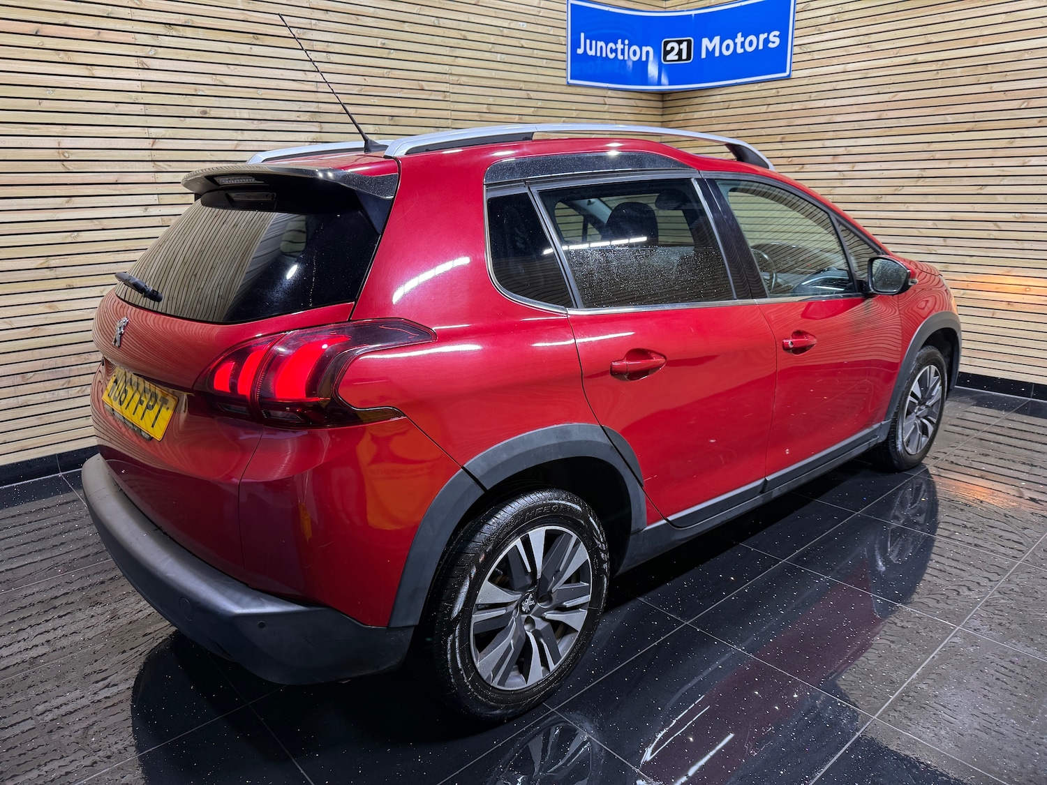 Used Peugeot 2008 2017 for sale - 76665363: Photo 5