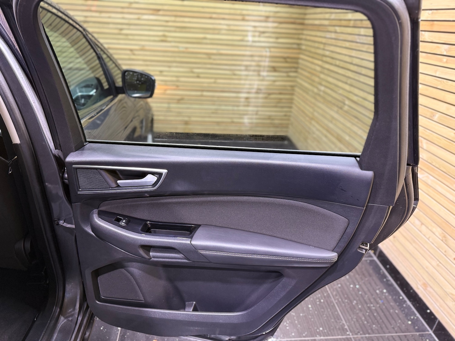 Used Ford S-Max 2015 for sale - 77171443: Photo 28