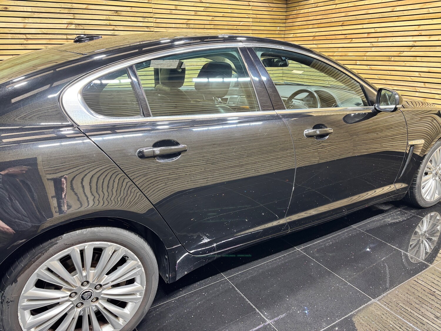 Used Jaguar XF 2012 for sale - 75835528: Photo 22