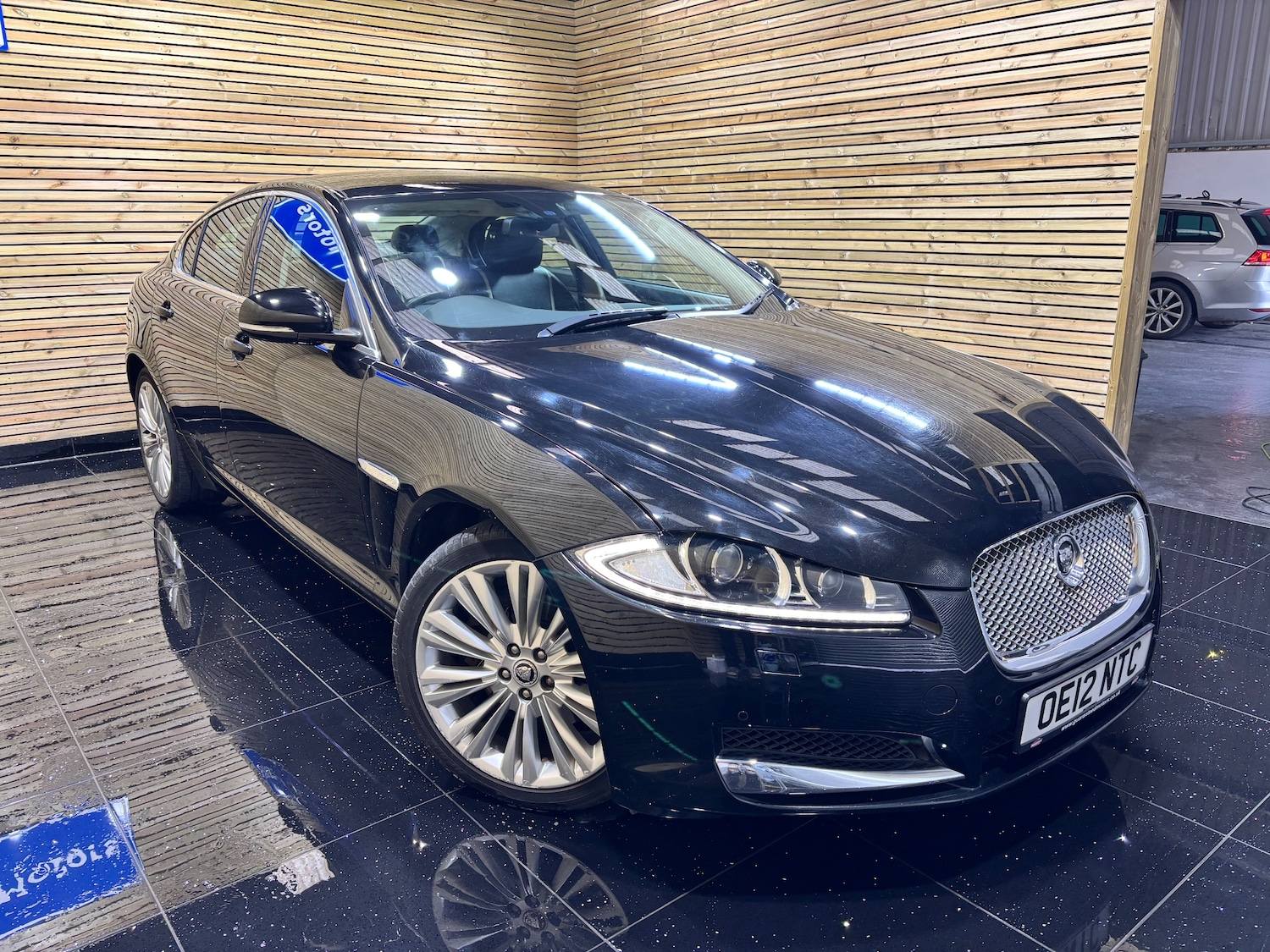 Used Jaguar XF 2012 for sale - 75835528: Photo 24