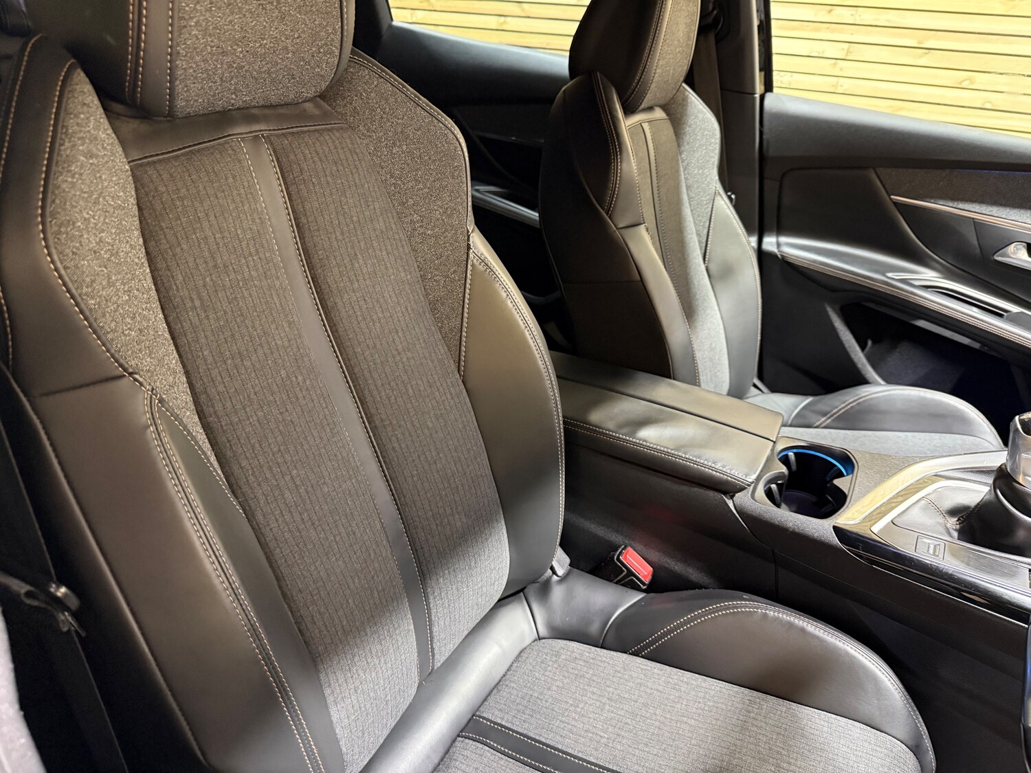 Used Peugeot 3008 2017 for sale - 76412652: Photo 27