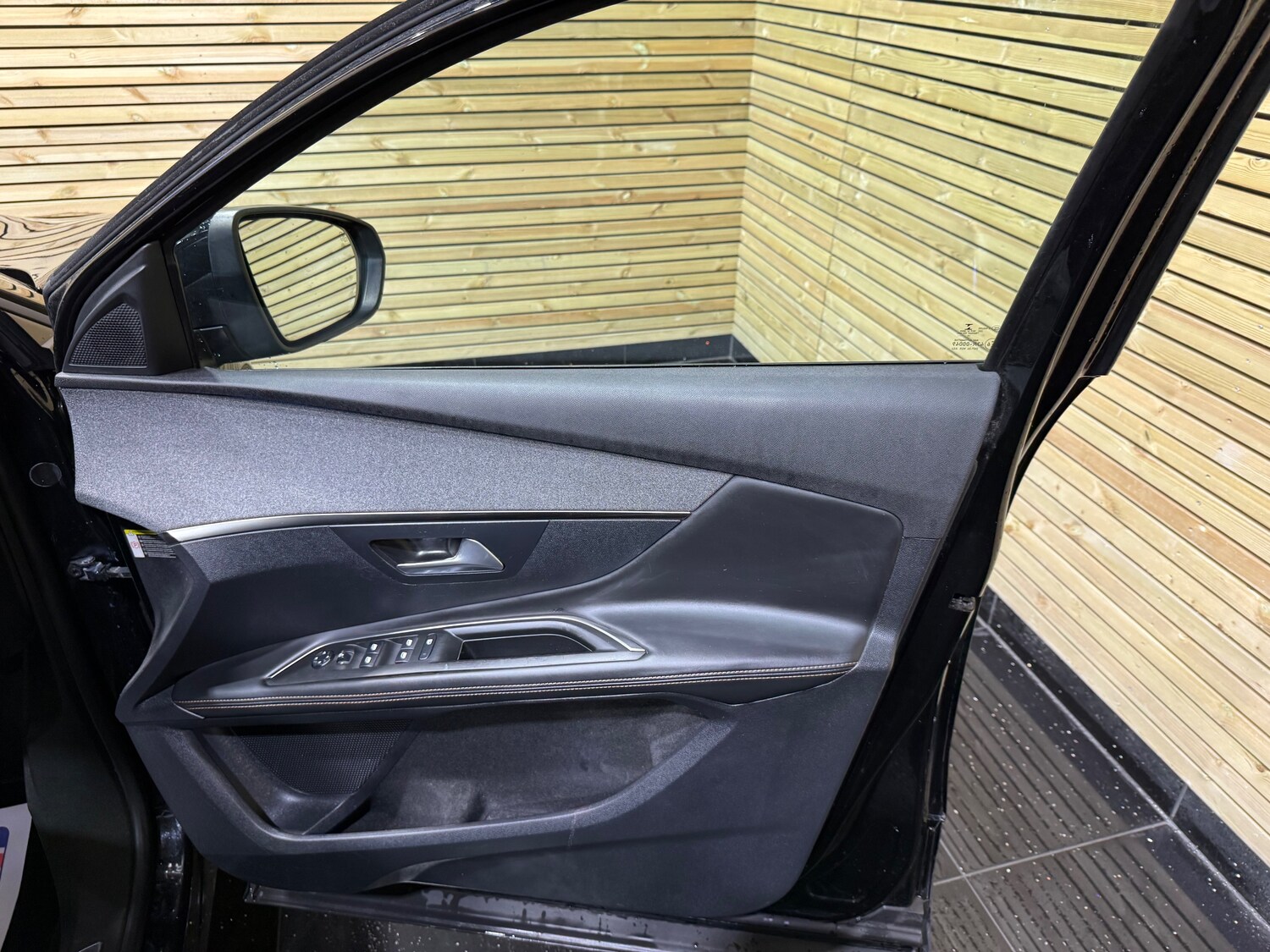 Used Peugeot 3008 2017 for sale - 76412652: Photo 29