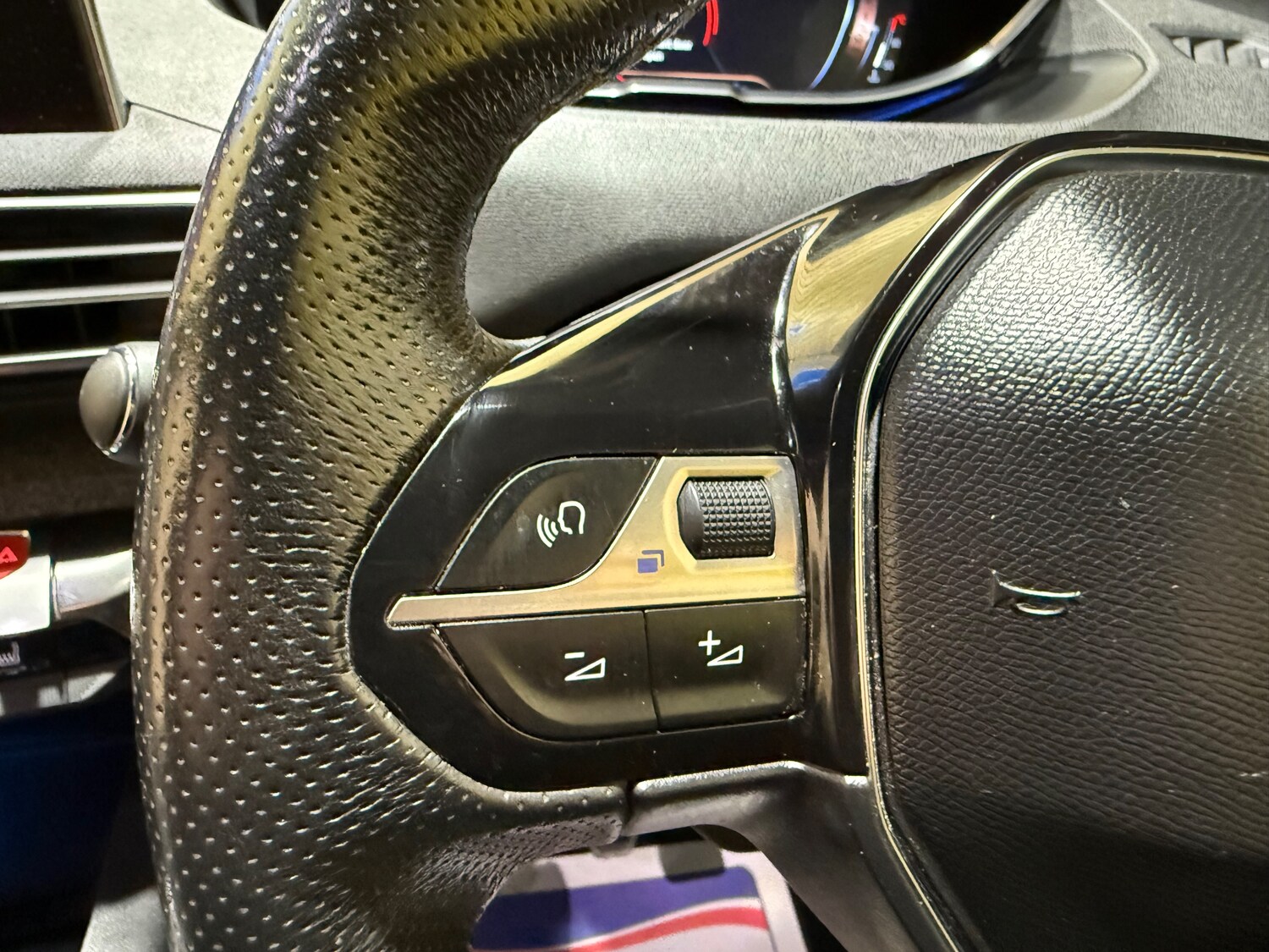 Used Peugeot 3008 2017 for sale - 76412652: Photo 35