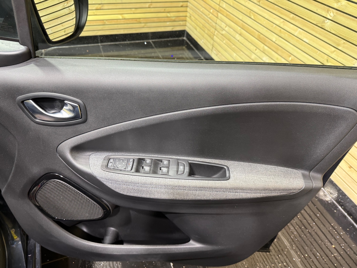 Used Renault Zoe 2020 for sale - 76382799: Photo 26