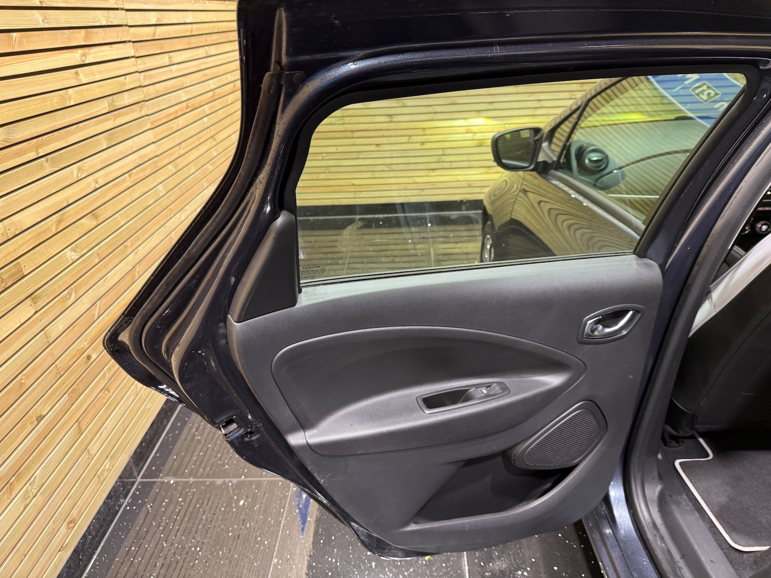 Used Renault Zoe 2020 for sale - 76382799: Photo 34