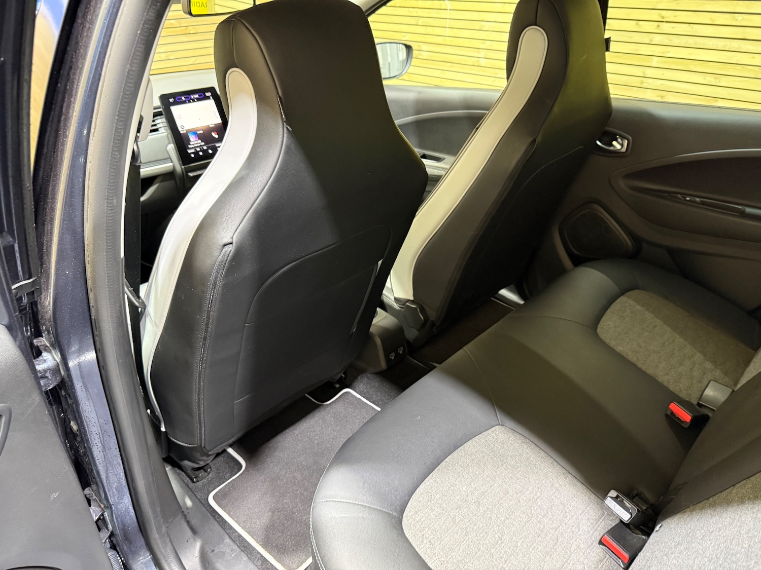 Used Renault Zoe 2020 for sale - 76382799: Photo 35