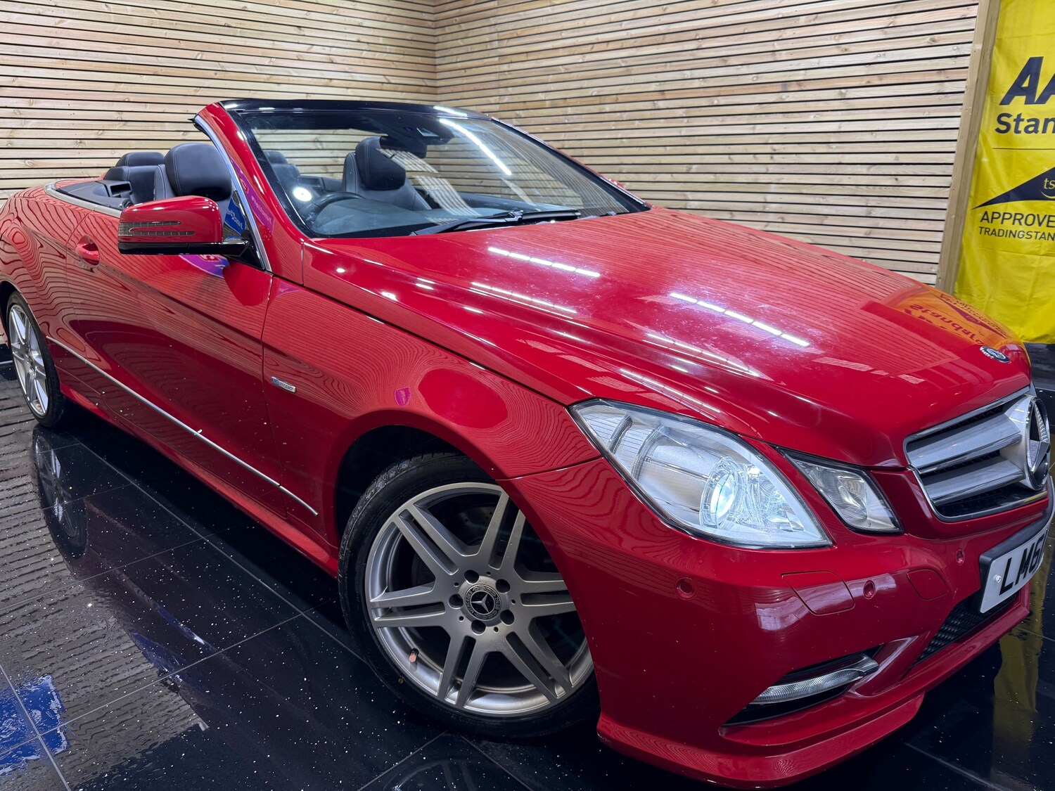 Used Mercedes-Benz E Class 2011 for sale - 76477485: Photo 21