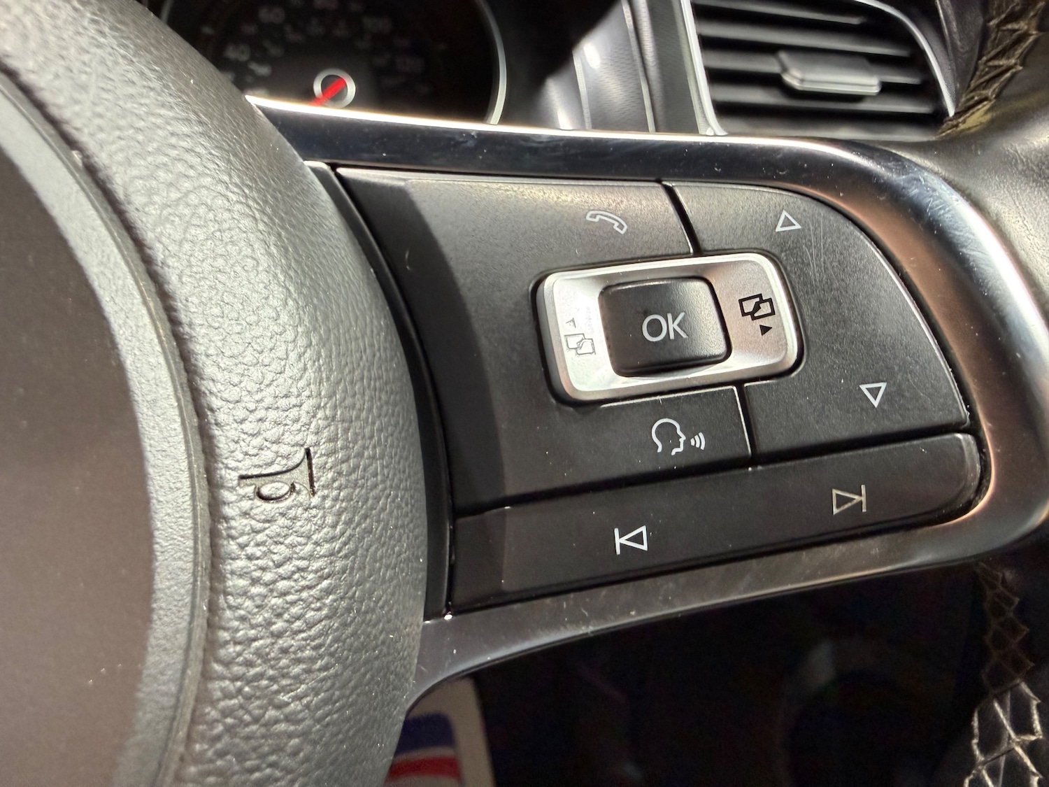 Used Volkswagen Golf 2015 for sale - 76386898: Photo 37