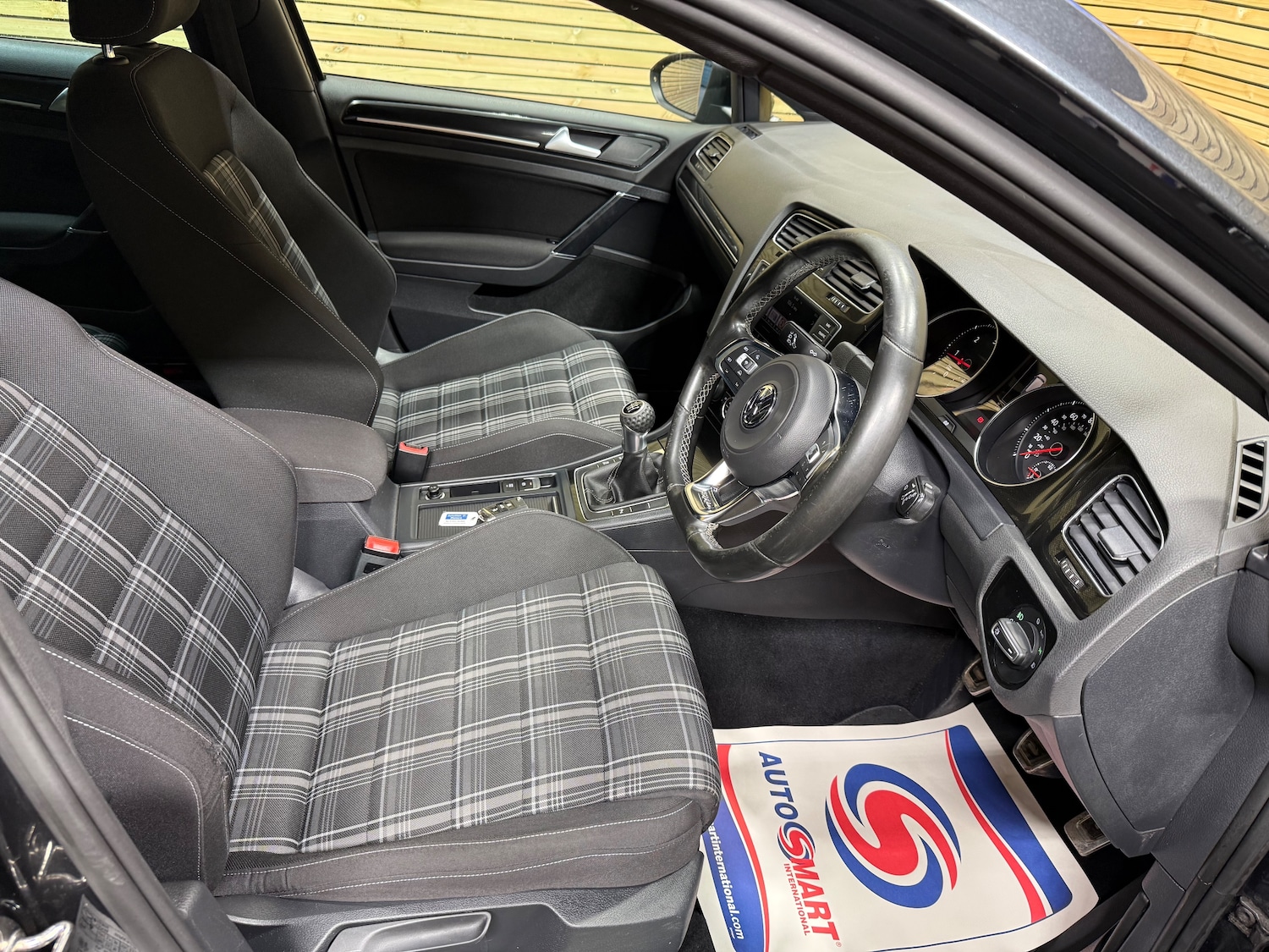 Used Volkswagen Golf 2015 for sale - 76386898: Photo 8