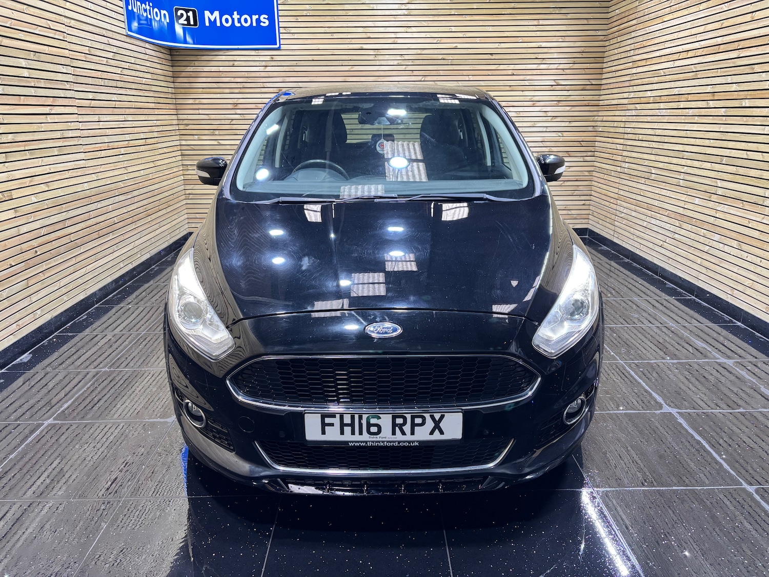 Used Ford S-Max 2016 for sale - 76010679: Photo 2