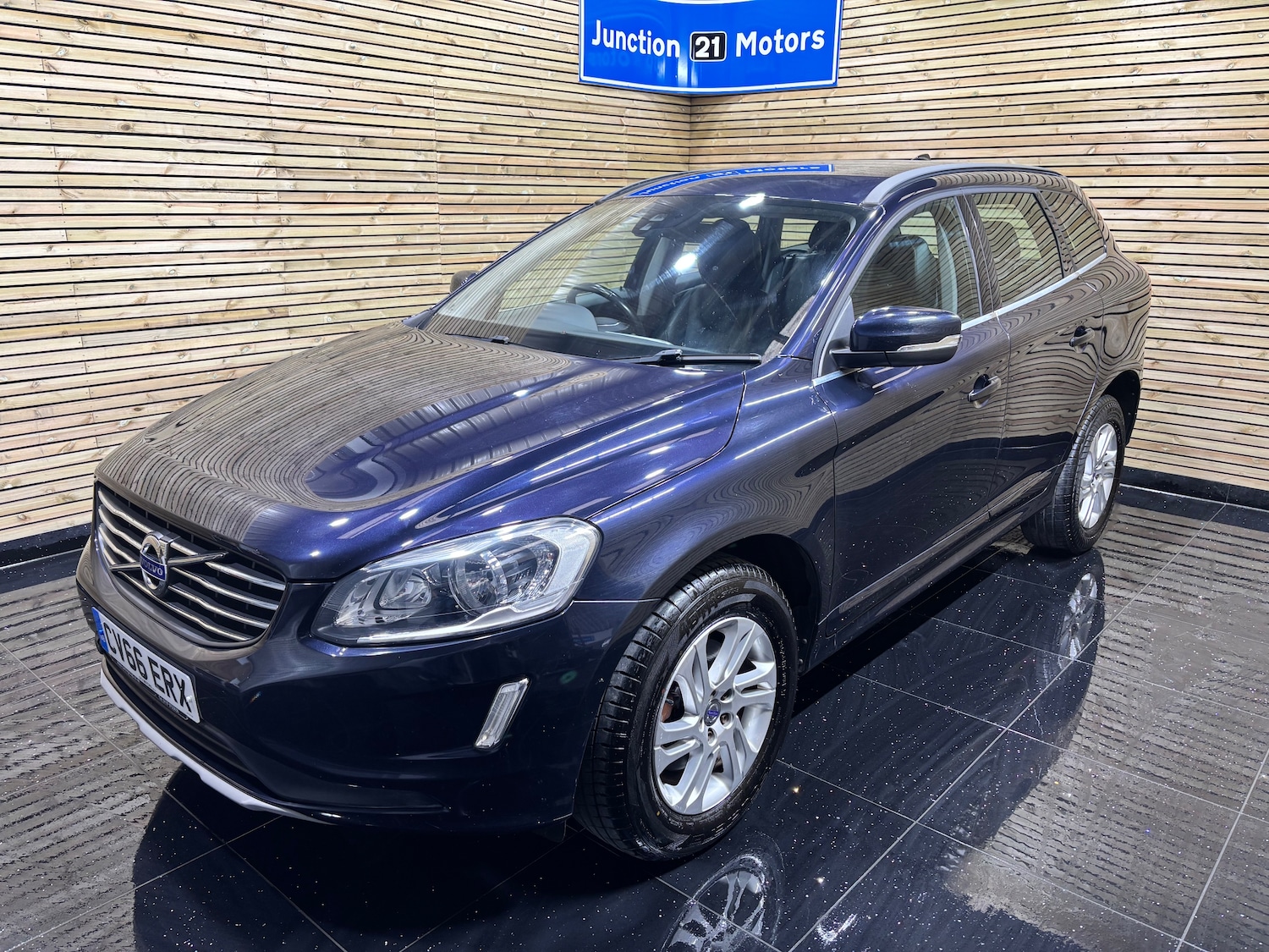 Used Volvo XC60 2016 for sale - 76313804: Photo 4