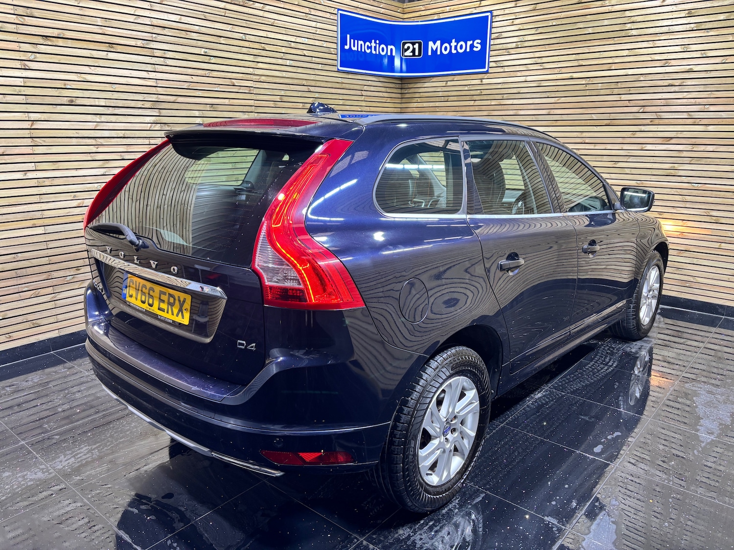 Used Volvo XC60 2016 for sale - 76313804: Photo 5