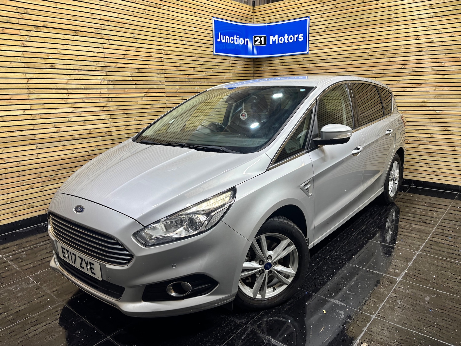 Used Ford S-Max 2017 for sale - 76074864: Photo 1