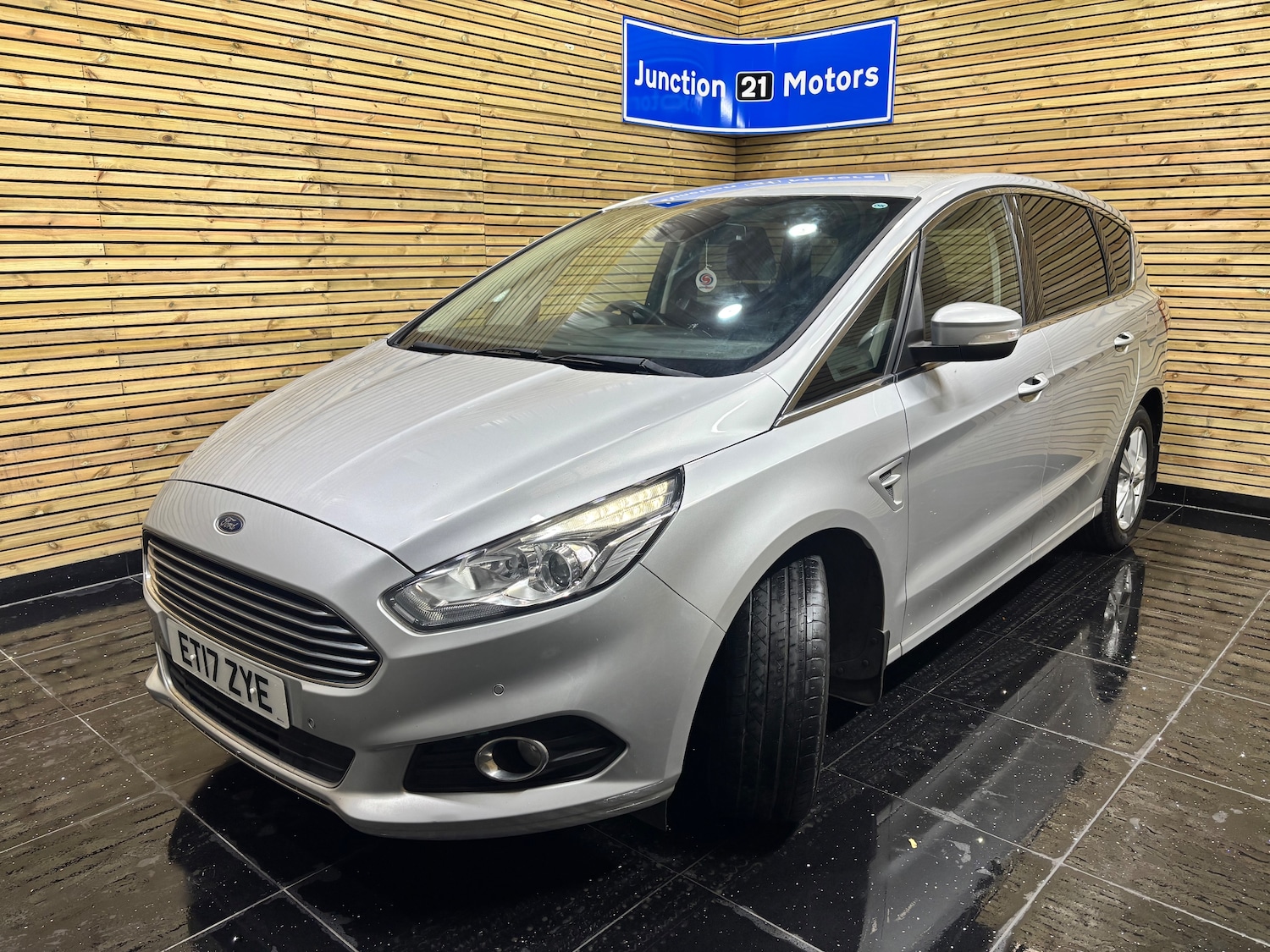 Used Ford S-Max 2017 for sale - 76074864: Photo 19