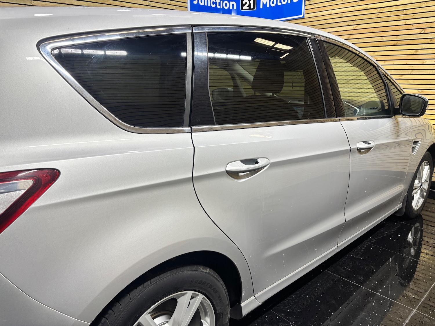 Used Ford S-Max 2017 for sale - 76074864: Photo 24