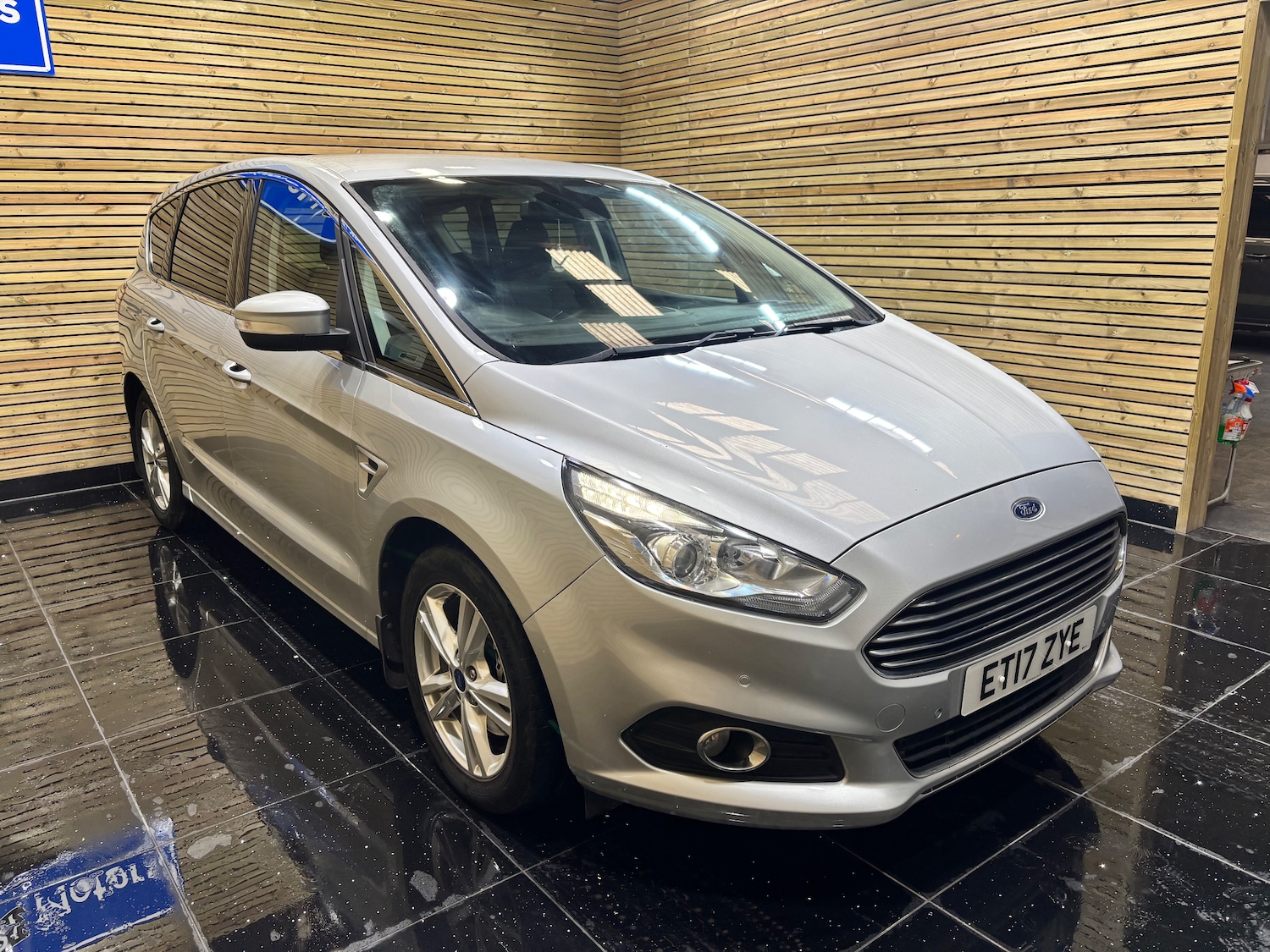 Used Ford S-Max 2017 for sale - 76074864: Photo 3
