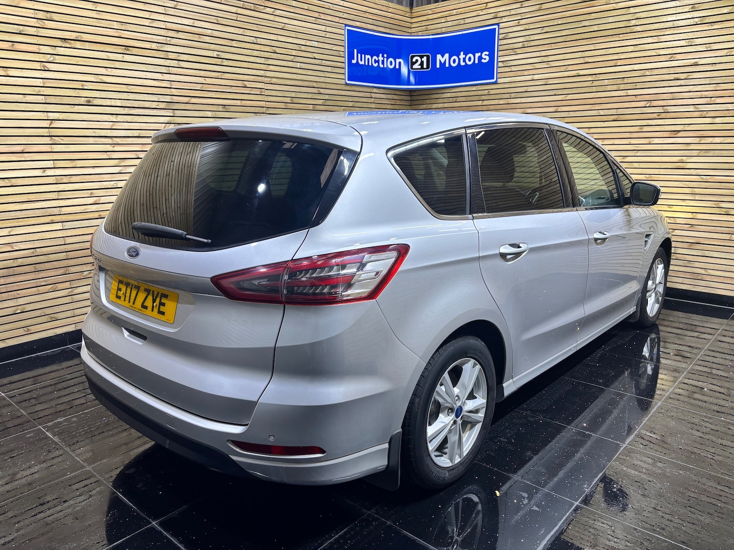 Used Ford S-Max 2017 for sale - 76074864: Photo 6