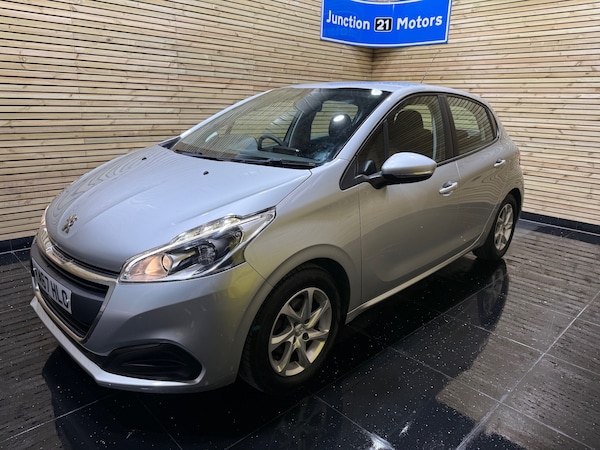 Used Peugeot 208 2017 for sale - 76311758: Photo 14