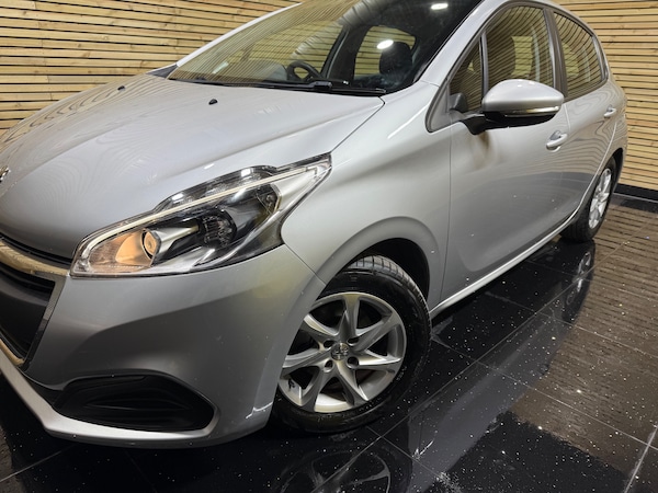 Used Peugeot 208 2017 for sale - 76311758: Photo 18