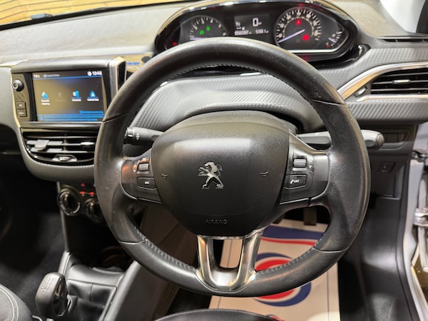 Used Peugeot 208 2017 for sale - 76311758: Photo 21