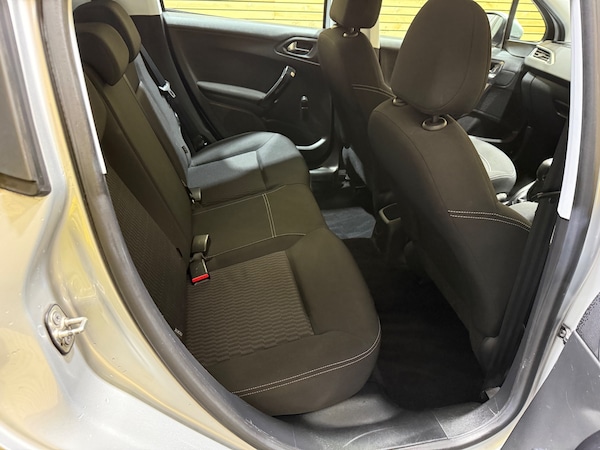 Used Peugeot 208 2017 for sale - 76311758: Photo 24
